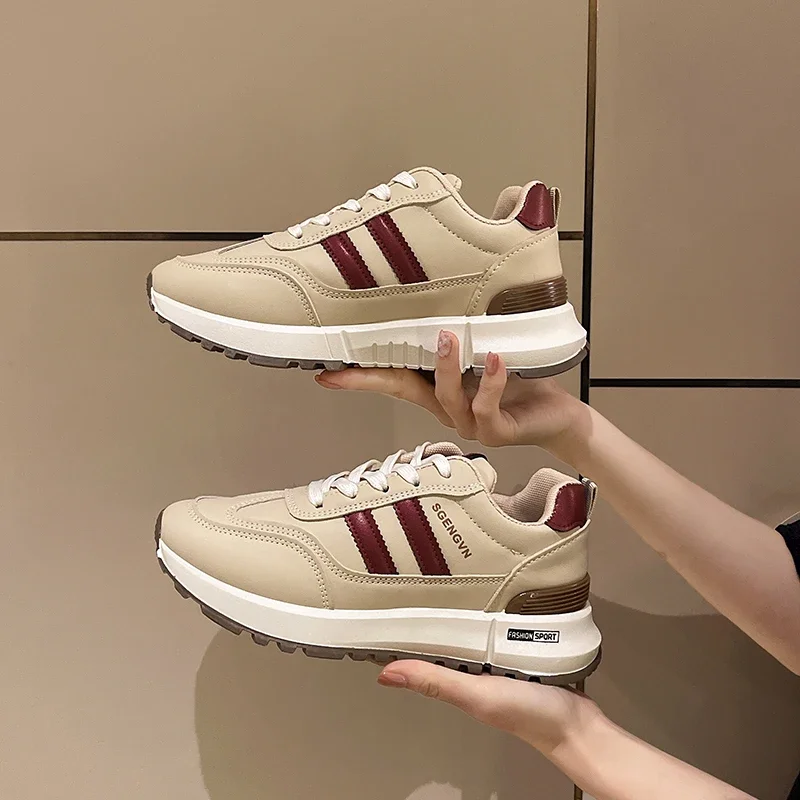 Luxury Brand Flat Casual Shoes Women's Leather Shoes Letter Printed Breathable Comfortable Fashion Breathable Running Footwear
Luxury Brand Flat Casual Shoes Women's Leather Shoes Letter Printed Breathable Comfortable Fashion Breathable Running Footwear