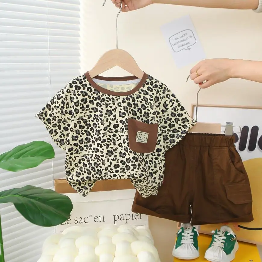 Baby Boys Short Sleeve Suits 2025 Summer Leopard Print O-neck Casual T-shirts Tops And Shorts Toddler Outfits for Girls Clothes
Baby Boys Short Sleeve Suits 2025 Summer Leopard Print O-neck Casual T-shirts Tops And Shorts Toddler Outfits for Girls Clothes
