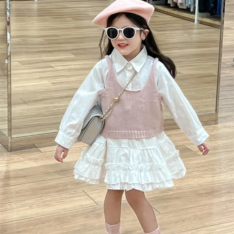 Girls' Dress Set Autumn New Style Small Fragrant Children's Pink Knitted Tank Top+White Lace Shirt Skirt 2-piece Set 
Girls' Dress Set Autumn New Style Small Fragrant Children's Pink Knitted Tank Top+White Lace Shirt Skirt 2-piece Set