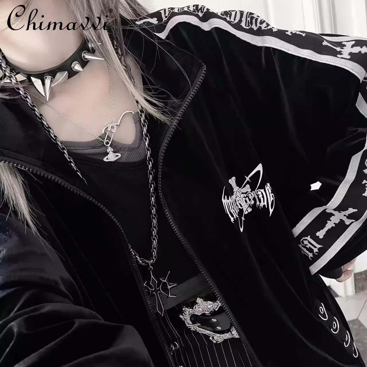 Original Velvet Printed Sportswear Jacket 2025 Autumn New Japanese Subculture Dark Loose Long-sleeved Zipper Sweatshirt Coat
Original Velvet Printed Sportswear Jacket 2025 Autumn New Japanese Subculture Dark Loose Long-sleeved Zipper Sweatshirt Coat