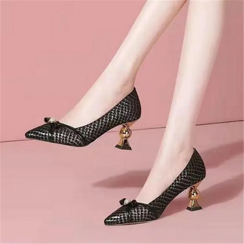 Size 35-41 Golden Heel Bow Design High Heels Light Green Stiletto Pumps Fashion Sexy Women Heels Shoes
Size 35-41 Golden Heel Bow Design High Heels Light Green Stiletto Pumps Fashion Sexy Women Heels Shoes