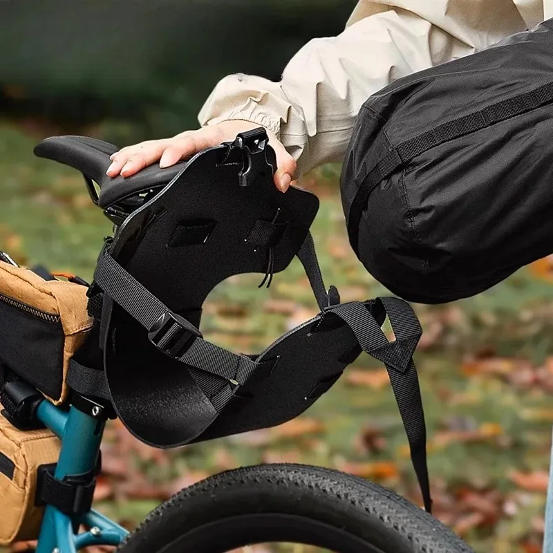 Крепление для задней сумки на велосипед, для горных и шоссейных велосипедов, легкое, водонепроницаемое, износостойкое, багажник для велосипеда, аксессуары для велосипеда
Крепление для задней сумки на велосипед, для горных и шоссейных велосипедов, легкое, водонепроницаемое, износостойкое, багажник для велосипеда, аксессуары для велосипеда
