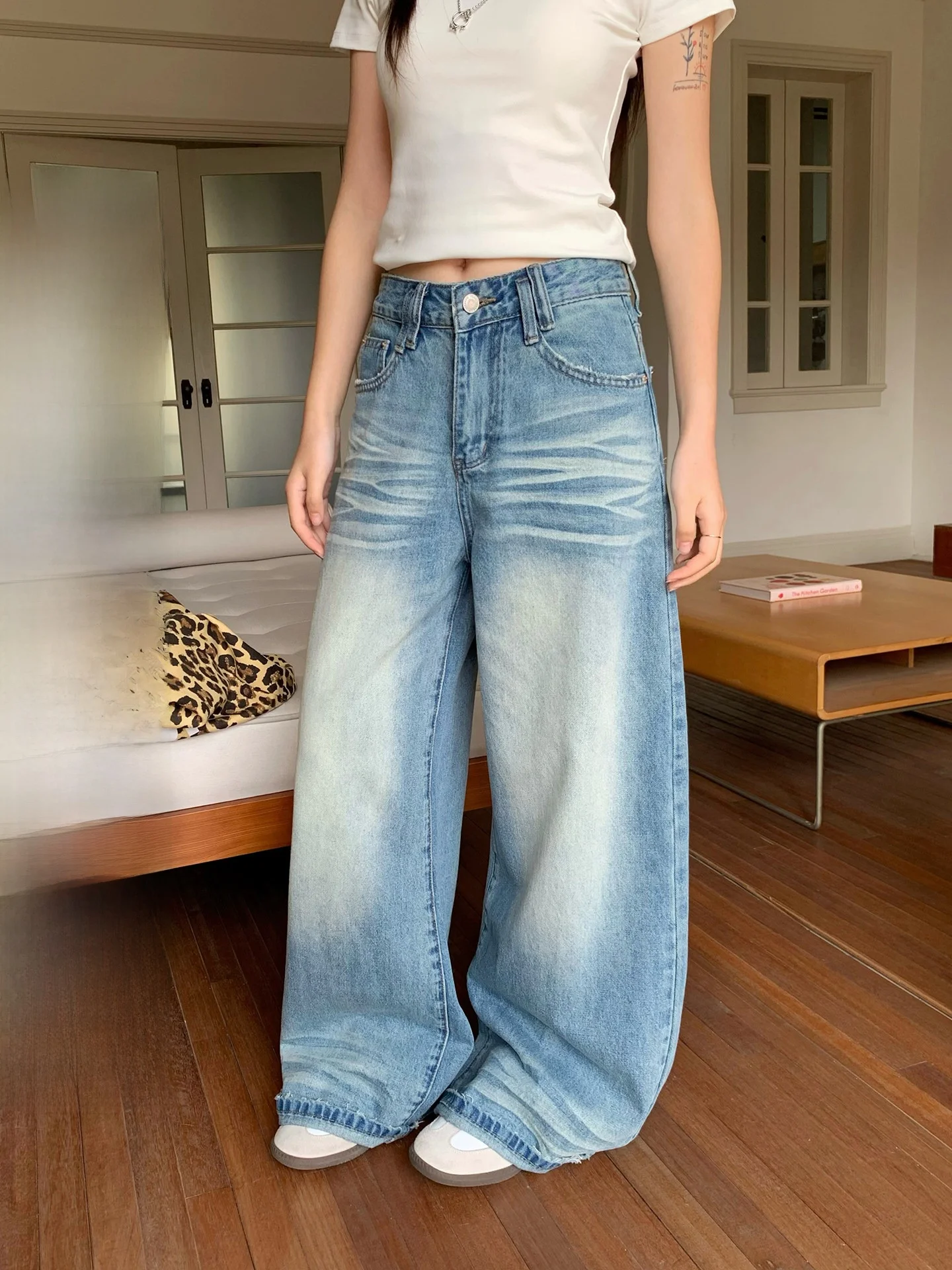 Shiny Korean Style Light Blue Washed Wide Leg Jeans Women Summer Loose Straight Cut Pants Draping Long Trousers
Shiny Korean Style Light Blue Washed Wide Leg Jeans Women Summer Loose Straight Cut Pants Draping Long Trousers
