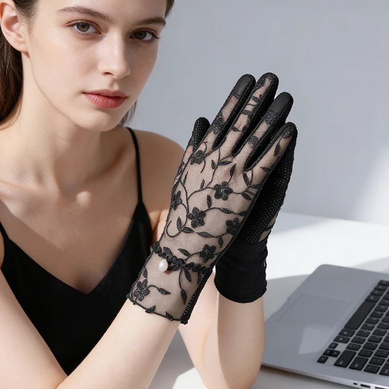 Women's Floral Embroidery Lace Sheer Touchscreen Gloves Non-Slip Grip Pearl Decor Breathable Sun Protection Driving Summer
Women's Floral Embroidery Lace Sheer Touchscreen Gloves Non-Slip Grip Pearl Decor Breathable Sun Protection Driving Summer