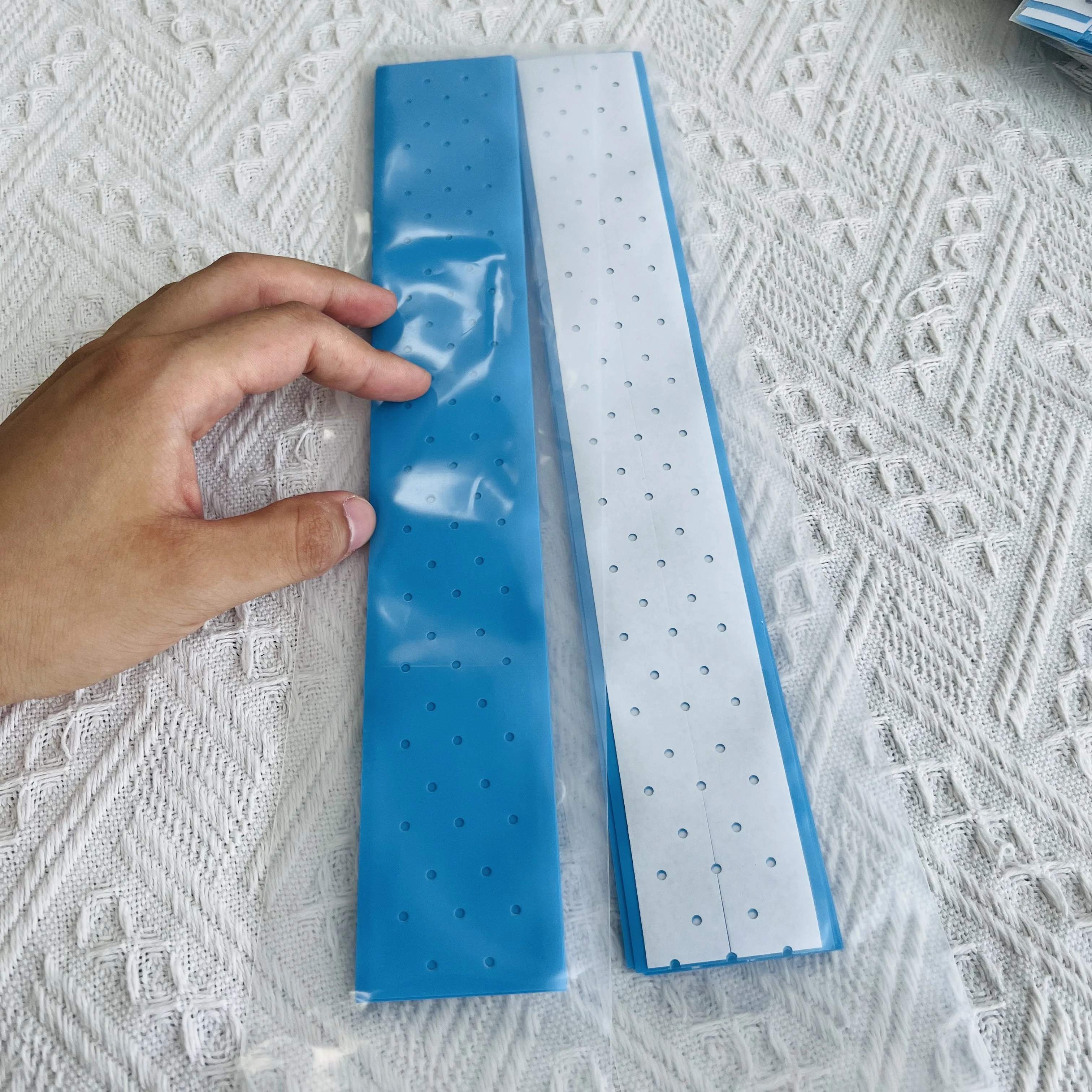Skin Breathable Wig Adhesive Double Sided Tape Lace Wig Tape Extension Bond lex Plus Tape For Lace Wig/Toupee
Skin Breathable Wig Adhesive Double Sided Tape Lace Wig Tape Extension Bond lex Plus Tape For Lace Wig/Toupee