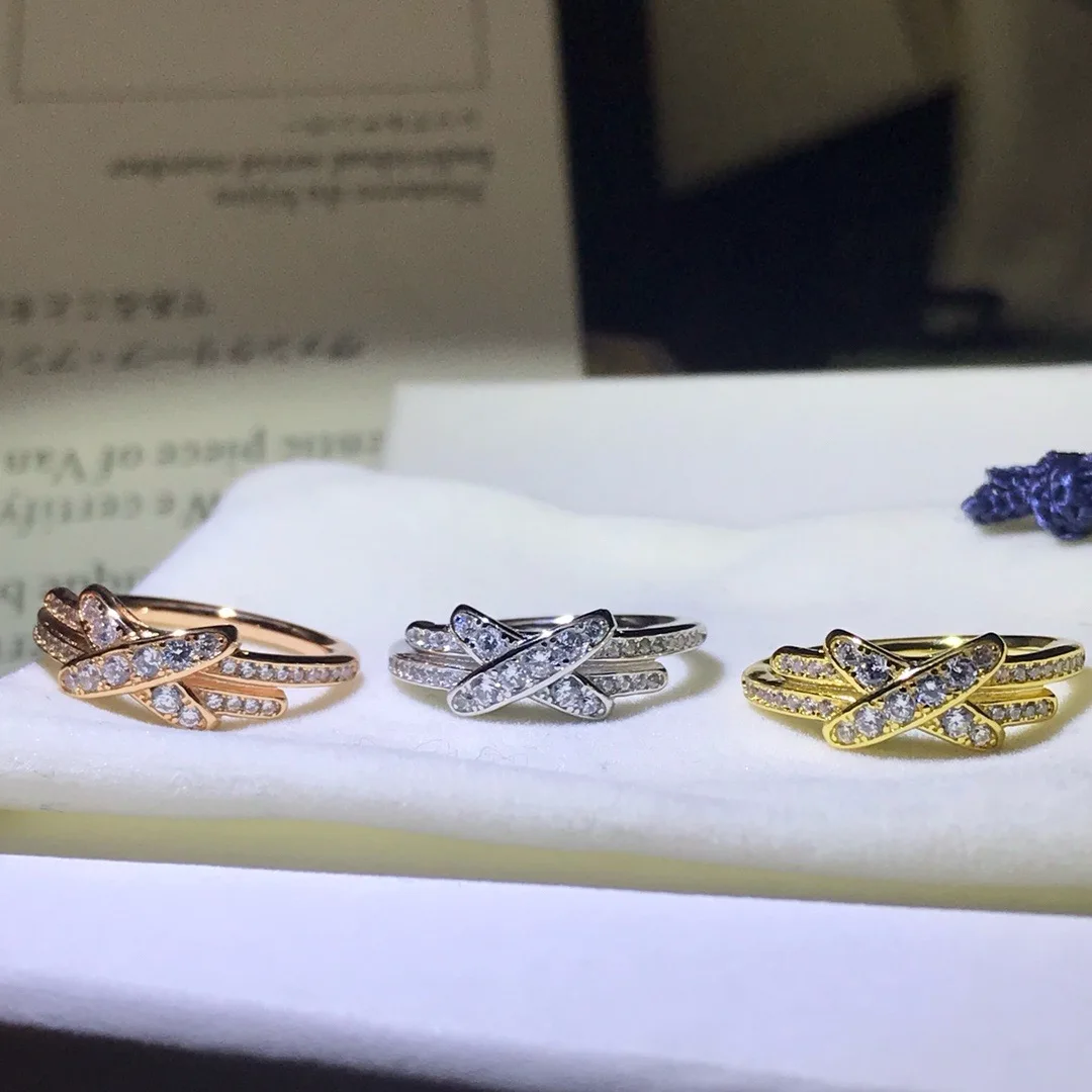 High version V Gold Shang family cross full diamond full star ring female personality with light luxury simple fashion CNC model
High version V Gold Shang family cross full diamond full star ring female personality with light luxury simple fashion CNC model