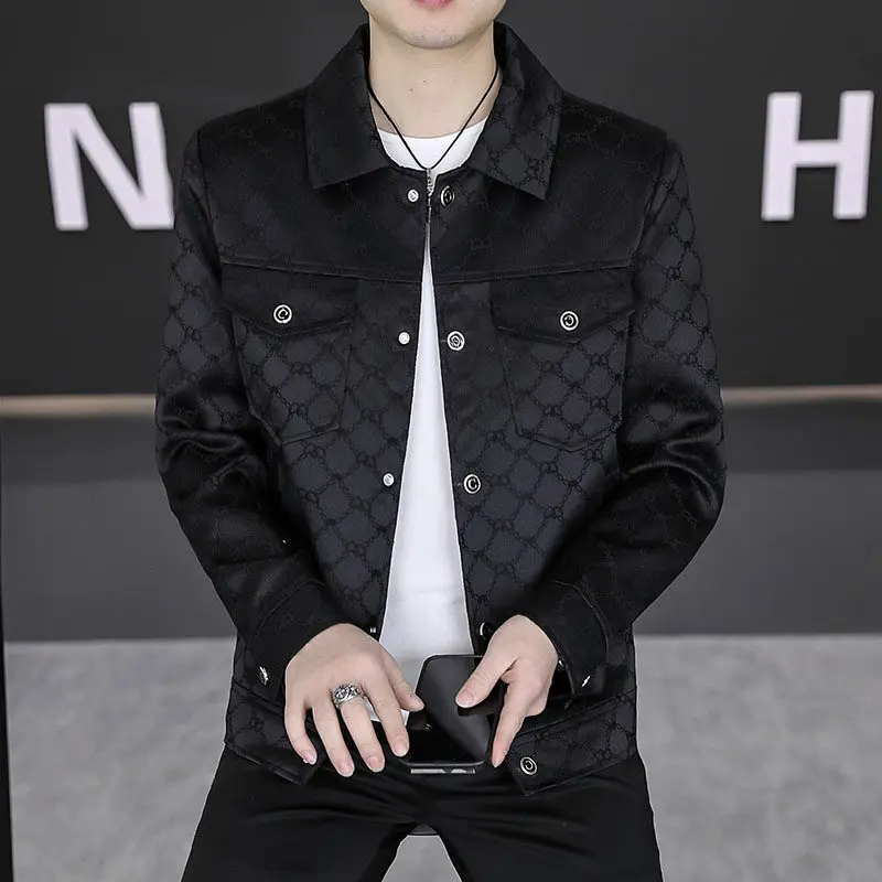 Spring Autumn Men's Fashionable Casual Lapel Jacket High Quality Fashion Trendy Loose Fit Jacquard Coat
Spring Autumn Men's Fashionable Casual Lapel Jacket High Quality Fashion Trendy Loose Fit Jacquard Coat