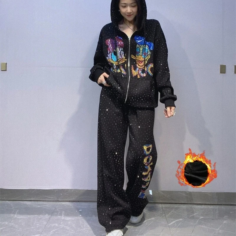 Sparkle Oversized Hooded Two-Piece Tracksuit Colorful Cartoon Sequin Embellished Zip-Up Hoodie Wide-Leg Pants Streetwear Outfit
Sparkle Oversized Hooded Two-Piece Tracksuit Colorful Cartoon Sequin Embellished Zip-Up Hoodie Wide-Leg Pants Streetwear Outfit