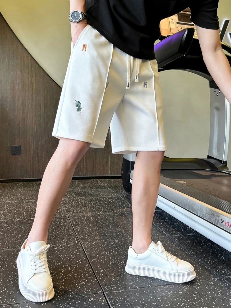 Trendy Embroidered Shorts Men's Summer Sporty Five-Quarter Pants Handsome Casual Mid-Waist Length Straight Leg Geometric Pattern
Trendy Embroidered Shorts Men's Summer Sporty Five-Quarter Pants Handsome Casual Mid-Waist Length Straight Leg Geometric Pattern