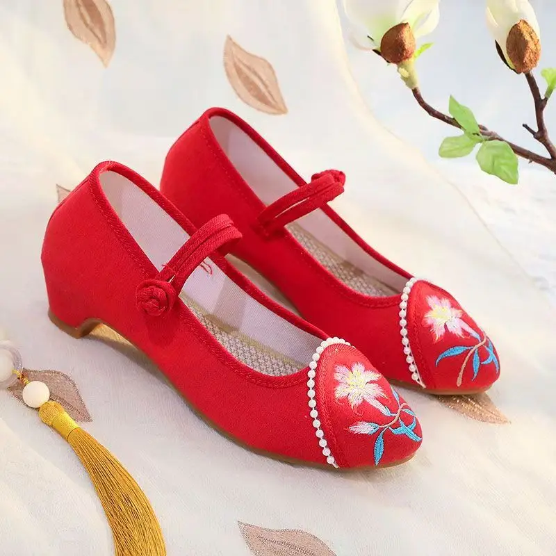 Women's Ethnic Style Low Heel Embroidered Canvas Shoes Soft Sole Non Slip Round Toe Mary Jane Shoes Cheongsam Shoes Hanfu Shoes
Women's Ethnic Style Low Heel Embroidered Canvas Shoes Soft Sole Non Slip Round Toe Mary Jane Shoes Cheongsam Shoes Hanfu Shoes
