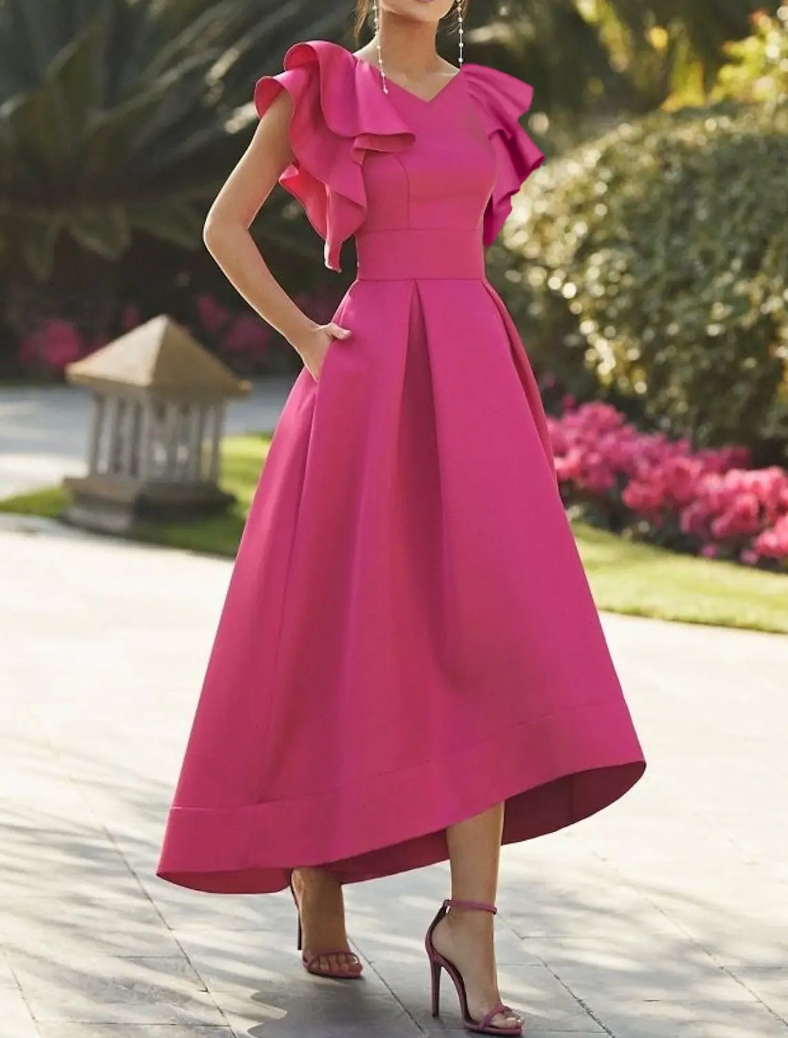 Customized Short A-Line V-Neck Mother of the Brides Dresses with Ruffles Hi-Lo Satin Godmother Dresses with Pockets for Women
Customized Short A-Line V-Neck Mother of the Brides Dresses with Ruffles Hi-Lo Satin Godmother Dresses with Pockets for Women