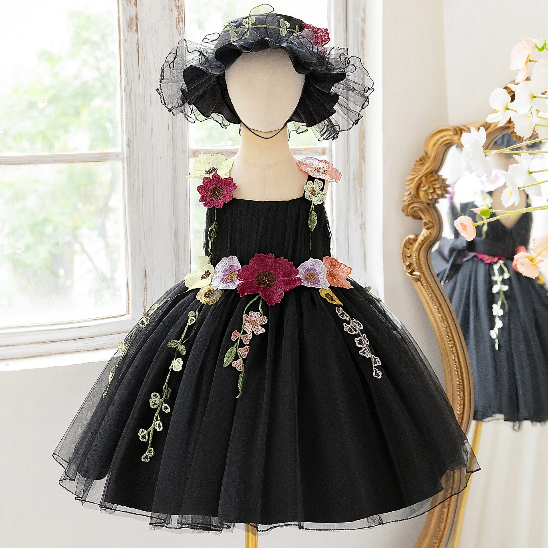 Girls dress princess flower girl puffy wedding cube three-dimensional lolita festival party
Girls dress princess flower girl puffy wedding cube three-dimensional lolita festival party