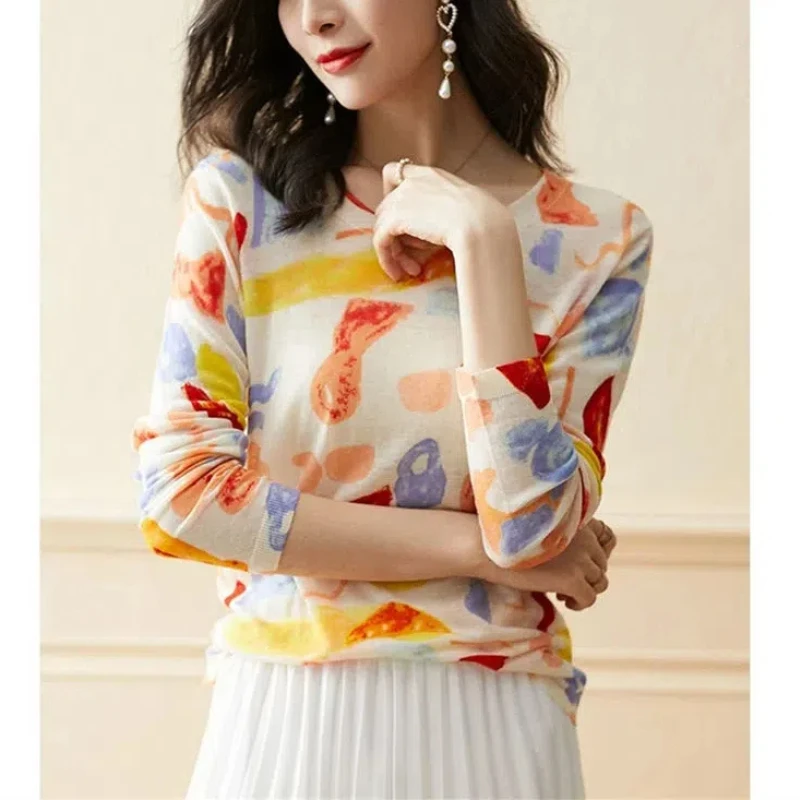 Korean Women's Spring and Autumn New Style Splicing O-Neck Printed Fashion Minimalist Casual All-match Long Sleeve Knitted Top
Korean Women's Spring and Autumn New Style Splicing O-Neck Printed Fashion Minimalist Casual All-match Long Sleeve Knitted Top