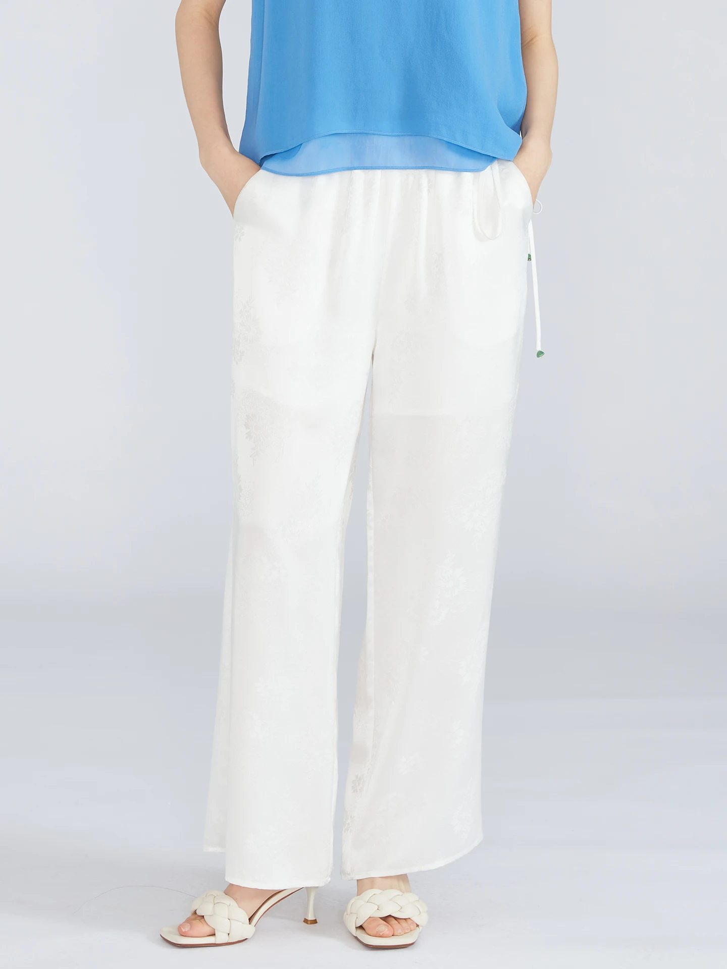 Yithque Silk Wide Leg Pants Floral Embroidery Elastic Waist Straight Leg Casual Long Trousers Ladies Fashion Spring 2025
Yithque Silk Wide Leg Pants Floral Embroidery Elastic Waist Straight Leg Casual Long Trousers Ladies Fashion Spring 2025