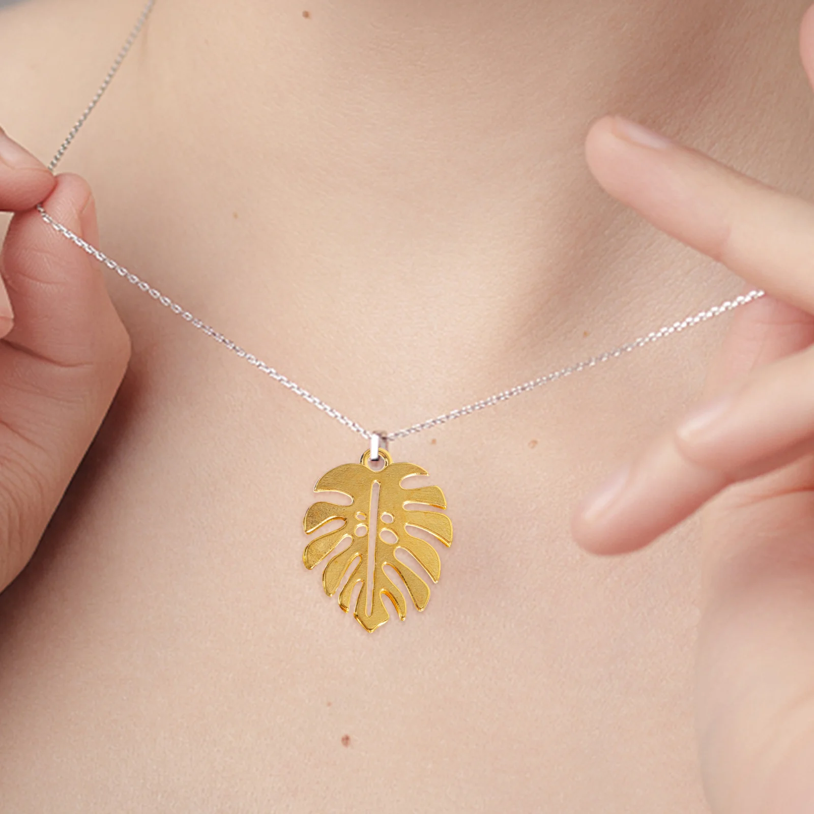 50Pcs Creative Alloy Leaf Pendants for DIY Jewelry Making Necklace Bracelet Craft Projects Decorative Charms Bulk Tropical
50Pcs Creative Alloy Leaf Pendants for DIY Jewelry Making Necklace Bracelet Craft Projects Decorative Charms Bulk Tropical