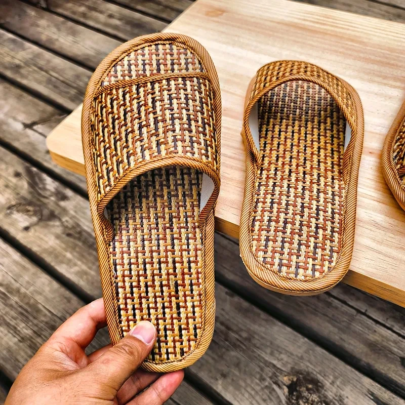 Comfortable Woven Rattan Indoor Slippers Four Seasons Couple Indoor oes Breathable Summer Flip Flops Casual Slip-On Footwear
Comfortable Woven Rattan Indoor Slippers Four Seasons Couple Indoor oes Breathable Summer Flip Flops Casual Slip-On Footwear