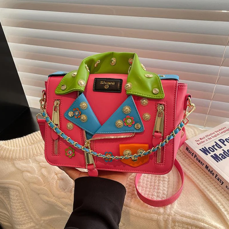 Jacket Collar Shaped Crossbody Shoulder Bag,Women Metal Flower Studded Handbag ,Niche Designer Streetwear Fashion Rivet Tote Bag
Jacket Collar Shaped Crossbody Shoulder Bag,Women Metal Flower Studded Handbag ,Niche Designer Streetwear Fashion Rivet Tote Bag