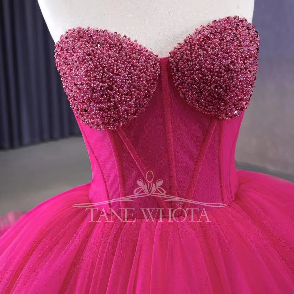 Luxury Sleeveless Sweetheart Quinceanera Dress Vestido De Debutante 15 Anos Lace Up Back Beaded Rose Red Ball Gown Customized
Luxury Sleeveless Sweetheart Quinceanera Dress Vestido De Debutante 15 Anos Lace Up Back Beaded Rose Red Ball Gown Customized