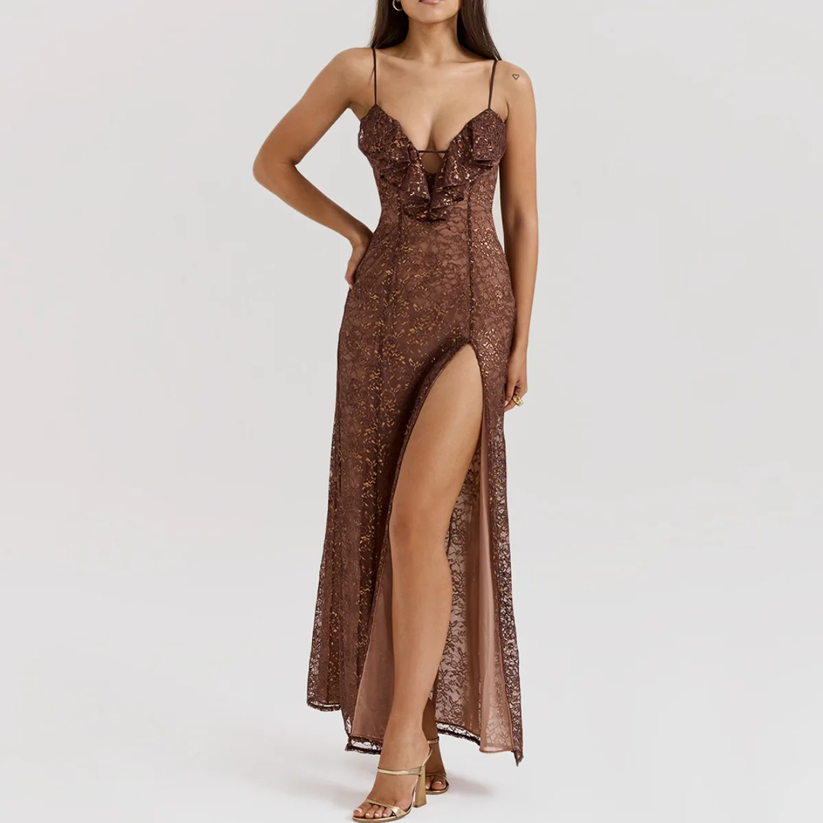 V-neck lace suspender dress split fork fashionable simple versatile temperament elegant vacation style high-end dress
V-neck lace suspender dress split fork fashionable simple versatile temperament elegant vacation style high-end dress