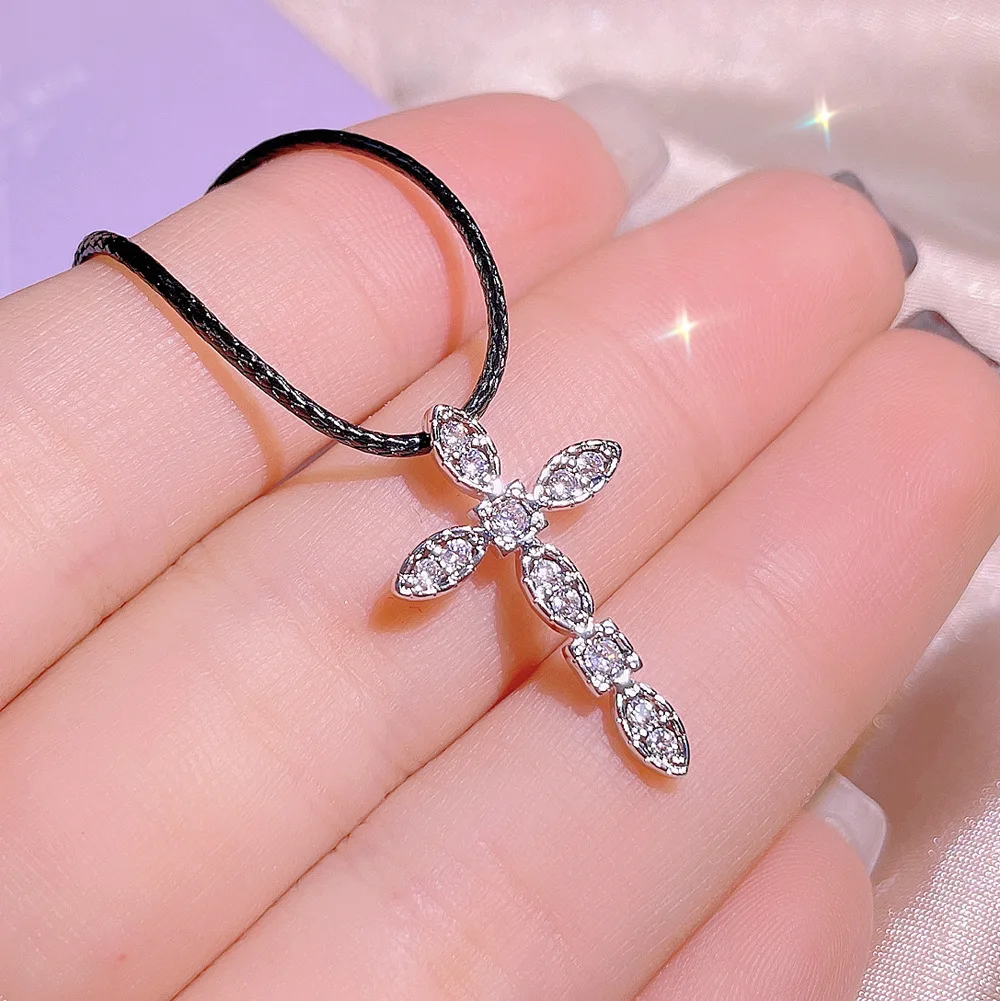 2022 NEW Fashion Female Cross Dropshipping S925 Silver Color Crystal Pendant Necklace Jewelry For Men Women Wholesale
2022 NEW Fashion Female Cross Dropshipping S925 Silver Color Crystal Pendant Necklace Jewelry For Men Women Wholesale