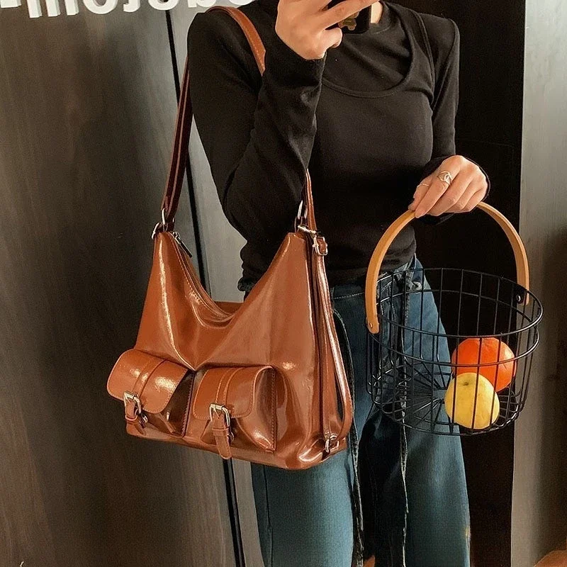 Сумка-трансформер в стиле «Евро-шик» для женщин: винтажная сумка-мессенджер с вместительными отделениями, ретро-рюкзак для работы и поездок (кроссбоди)
Сумка-трансформер в стиле «Евро-шик» для женщин: винтажная сумка-мессенджер с вместительными отделениями, ретро-рюкзак для работы и поездок (кроссбоди)