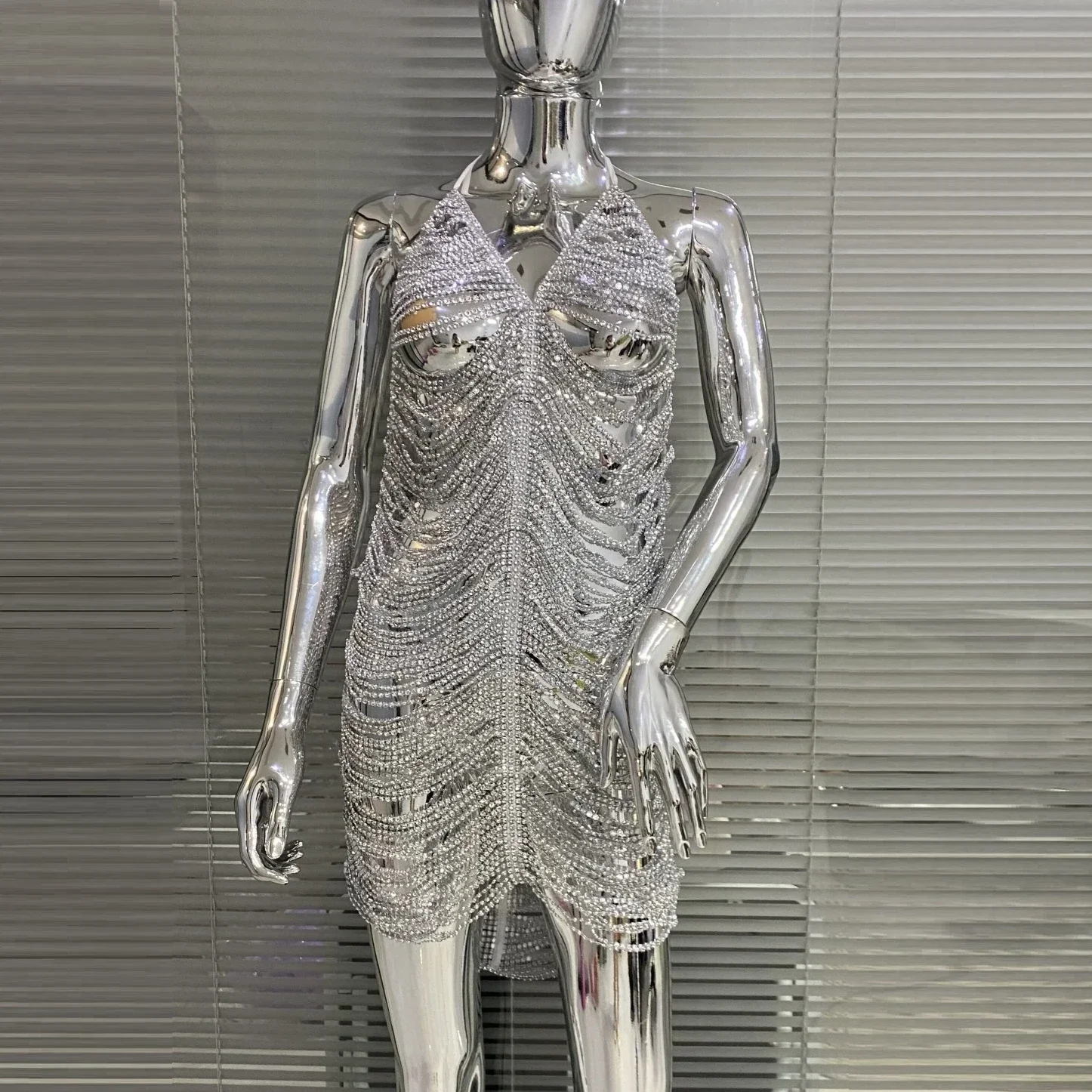 Silver Color Rhinestones Tassel Chains Backless Mini Dress Bar Prom Women Dancer Hollow Out Outfit Birthday Celebrate Dress
Silver Color Rhinestones Tassel Chains Backless Mini Dress Bar Prom Women Dancer Hollow Out Outfit Birthday Celebrate Dress