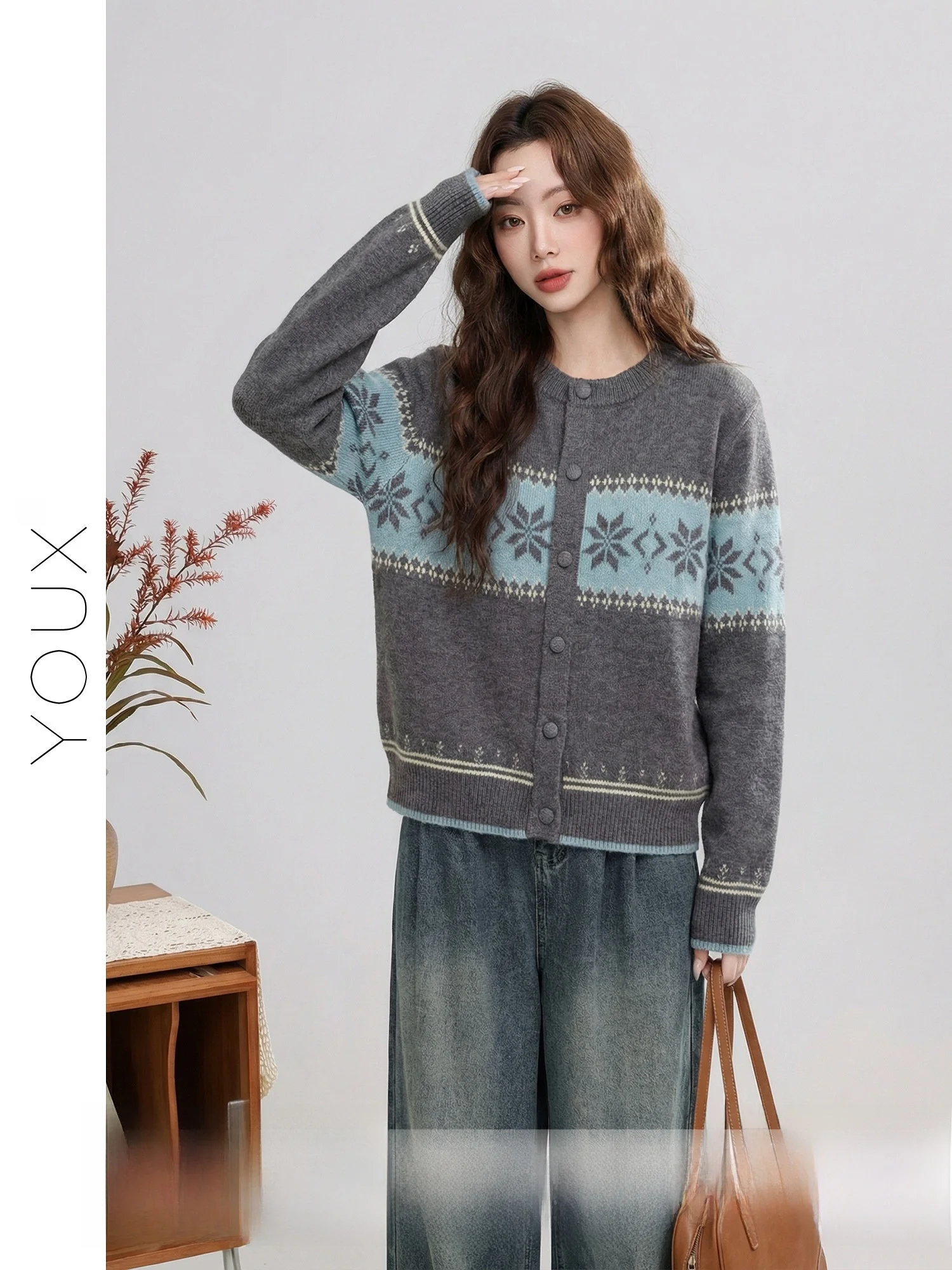 Ретро-кардиган с узором снежинок, женский, уютный, зимний, модный, из мягкой полиэстеровой смеси, с длинными рукавами
Ретро-кардиган с узором снежинок, женский, уютный, зимний, модный, из мягкой полиэстеровой смеси, с длинными рукавами