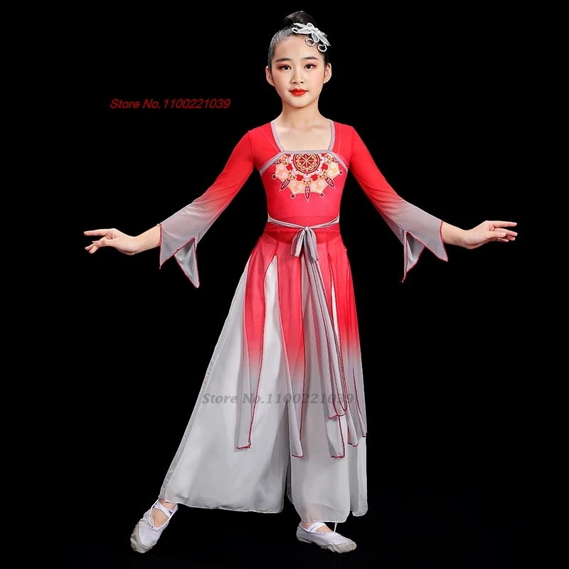 2026 китайское детское платье для народных танцев, комплект топов и штанов ханьфу с национальным цветочным принтом, традиционное сценическое платье для народных танцев
2026 китайское детское платье для народных танцев, комплект топов и штанов ханьфу с национальным цветочным принтом, традиционное сценическое платье для народных танцев