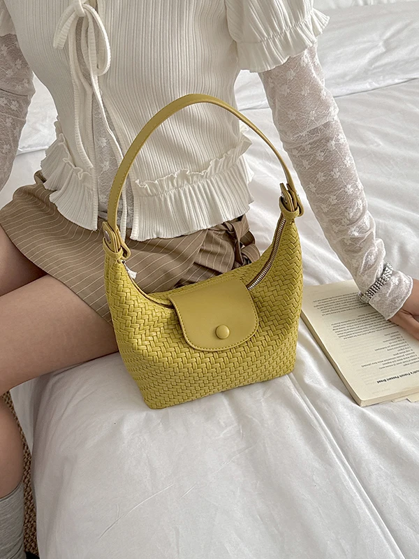 Stylish Unique Women's Handbag Crossbody Shoulder Bag Basket Weave Moon Tooth Shape Spring Summer New Fashion Magnetic Buckle
Stylish Unique Women's Handbag Crossbody Shoulder Bag Basket Weave Moon Tooth Shape Spring Summer New Fashion Magnetic Buckle
