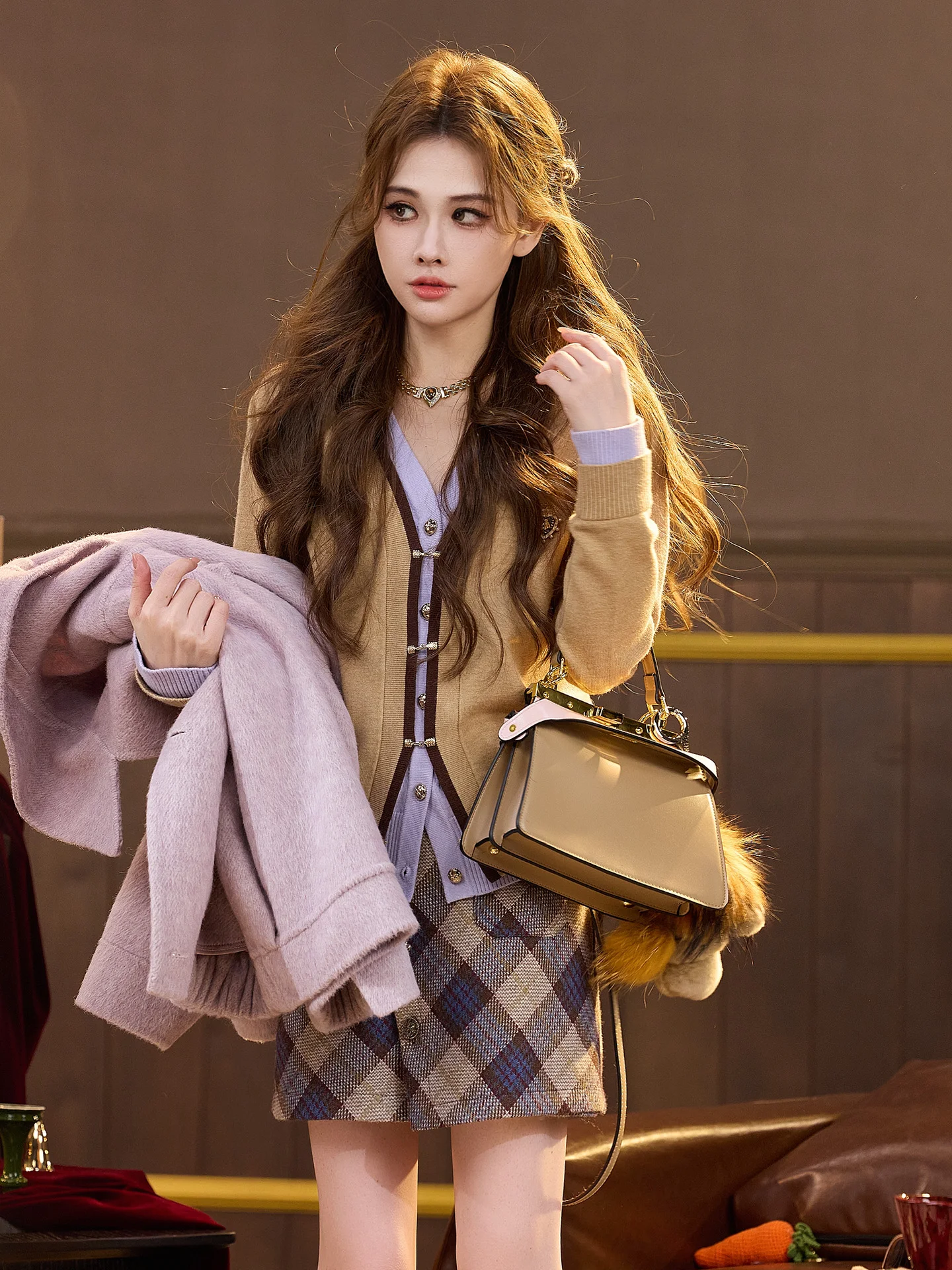 Женский свитер TUNT: осенне-зимний вязаный кардиган с V-образным вырезом, дизайнерский, в стиле колор-блок, имитация двухслойности
Женский свитер TUNT: осенне-зимний вязаный кардиган с V-образным вырезом, дизайнерский, в стиле колор-блок, имитация двухслойности