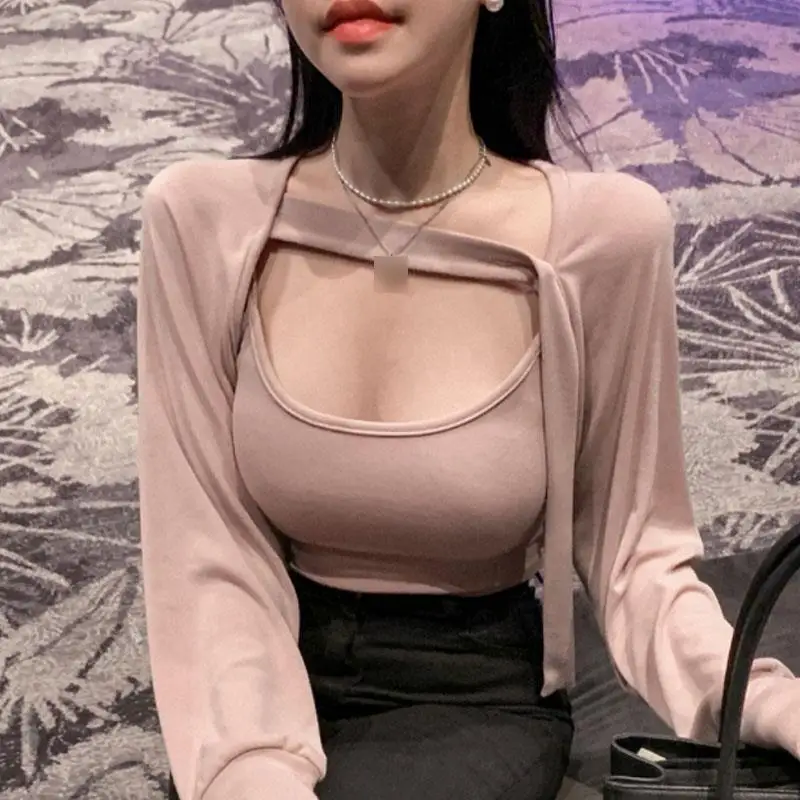 Sexy Tender Women's Two-Piece Set Strap Vest Open Cardigan Sweater Fashionable Autumn Collection High Percentage of Natural F...
Sexy Tender Women's Two-Piece Set Strap Vest Open Cardigan Sweater Fashionable Autumn Collection High Percentage of Natural F...