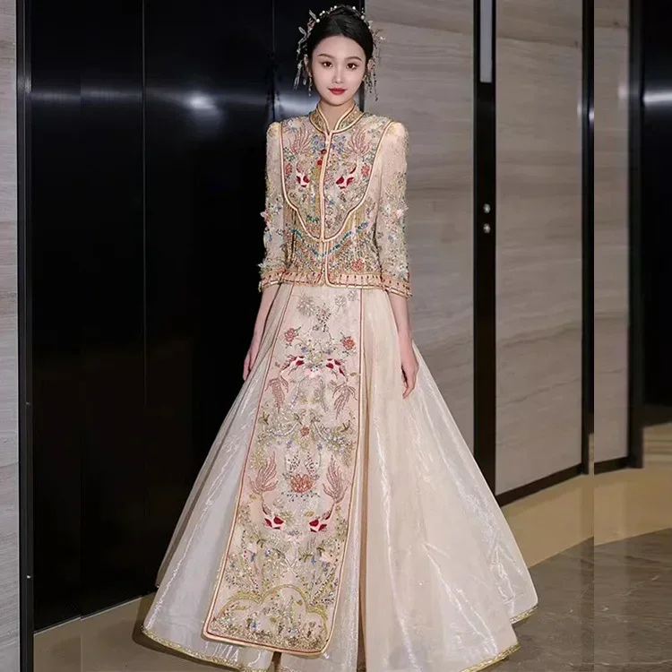 Champagne Gold Xiuhe Evening Party Dress Bride Chinese Tang Suit Temperament Costume Fresh Wedding Top Light Luxury Clothing
Champagne Gold Xiuhe Evening Party Dress Bride Chinese Tang Suit Temperament Costume Fresh Wedding Top Light Luxury Clothing