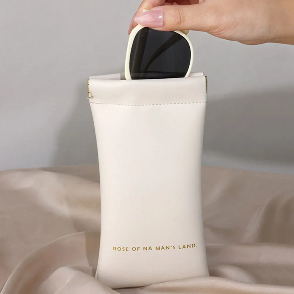 Squeeze Sunglasses Pouch Soft Durable Glasses Case Portable Storage Bag Travel Eyeglass Holder Protective Sleeve 
Squeeze Sunglasses Pouch Soft Durable Glasses Case Portable Storage Bag Travel Eyeglass Holder Protective Sleeve