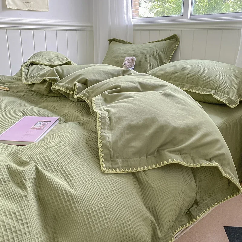 Комплект постельного белья из 4 предметов: вафельный жаккард класса А, 100 нитей, из 100% хлопка, с простыней и пододеяльником из стираного чистого хлопка
Комплект постельного белья из 4 предметов: вафельный жаккард класса А, 100 нитей, из 100% хлопка, с простыней и пододеяльником из стираного чистого хлопка