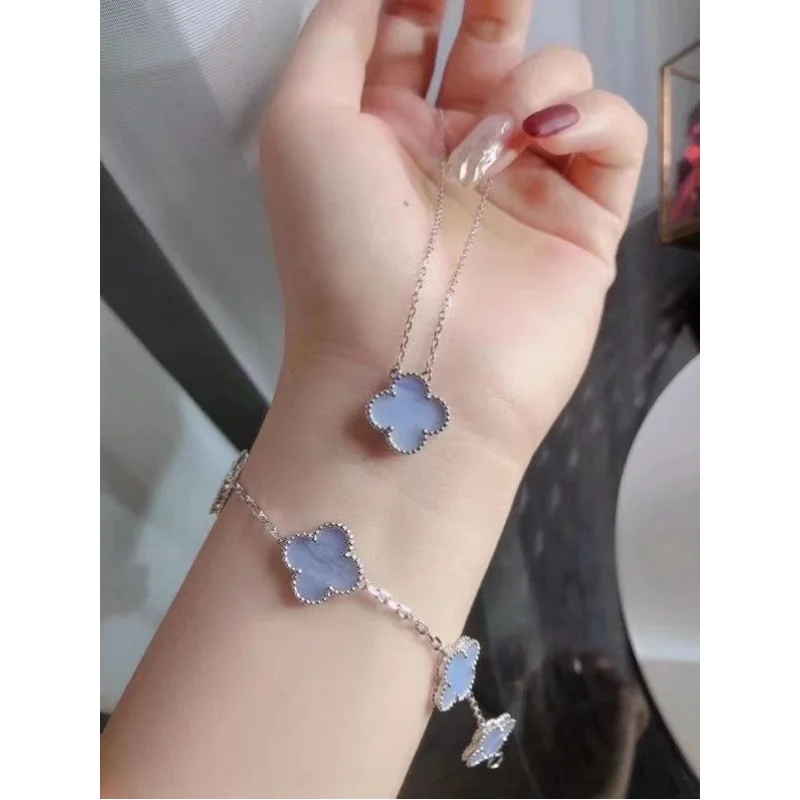 Titanium Steel Five-Leaf Clover Flower Bracelet For Women Adjustable Design Luxury High-End Fashion Fadeless Party Jewelry Gifts
Titanium Steel Five-Leaf Clover Flower Bracelet For Women Adjustable Design Luxury High-End Fashion Fadeless Party Jewelry Gifts