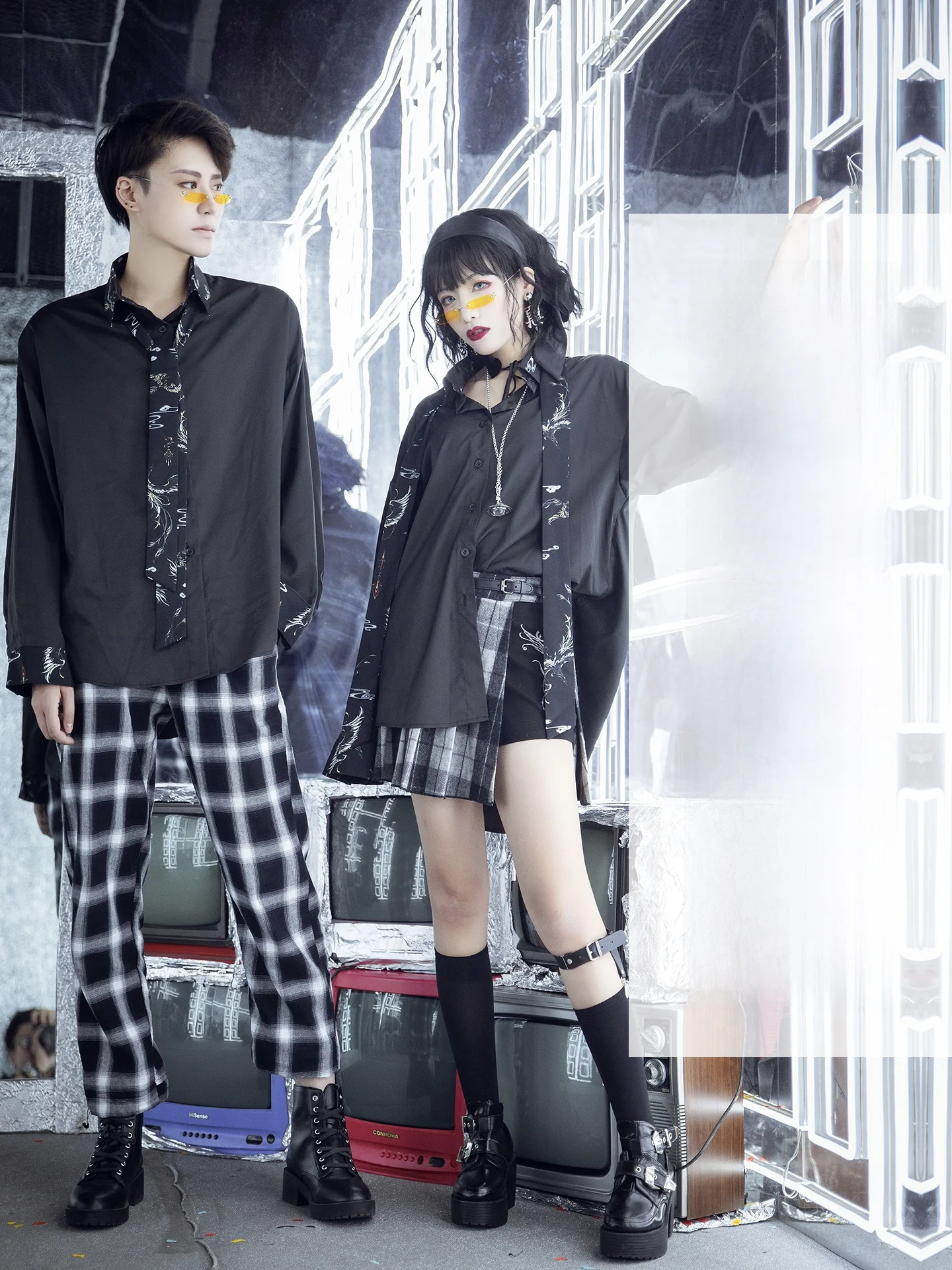 Оригинальная рубашка QingTang серии FengHuangOrder в ретро-китайском стиле с цветовыми блоками, универсальная, для пар, из полиэфирного волокна, с длинным рукавом
Оригинальная рубашка QingTang серии FengHuangOrder в ретро-китайском стиле с цветовыми блоками, универсальная, для пар, из полиэфирного волокна, с длинным рукавом