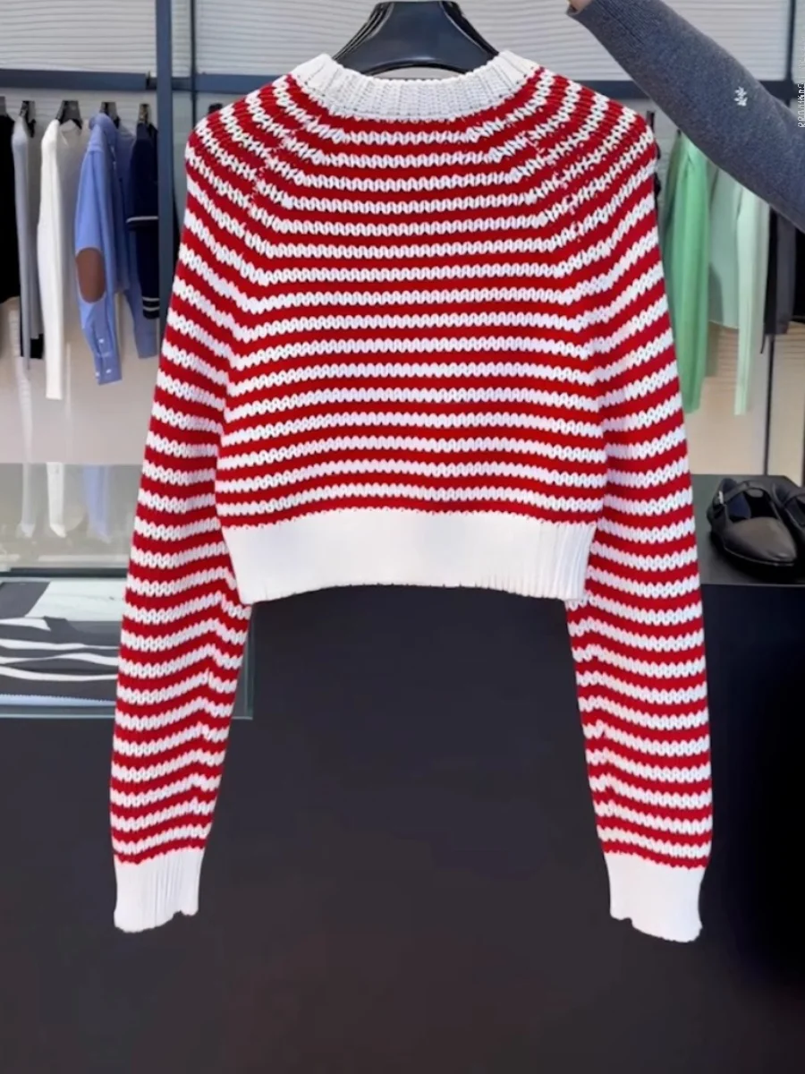 Red Stripe Short Women's Knitted Sweater round Neck Pullover Autumn Winter Fashion Korean Style Regular Fit Long Sleeve Top
Red Stripe Short Women's Knitted Sweater round Neck Pullover Autumn Winter Fashion Korean Style Regular Fit Long Sleeve Top