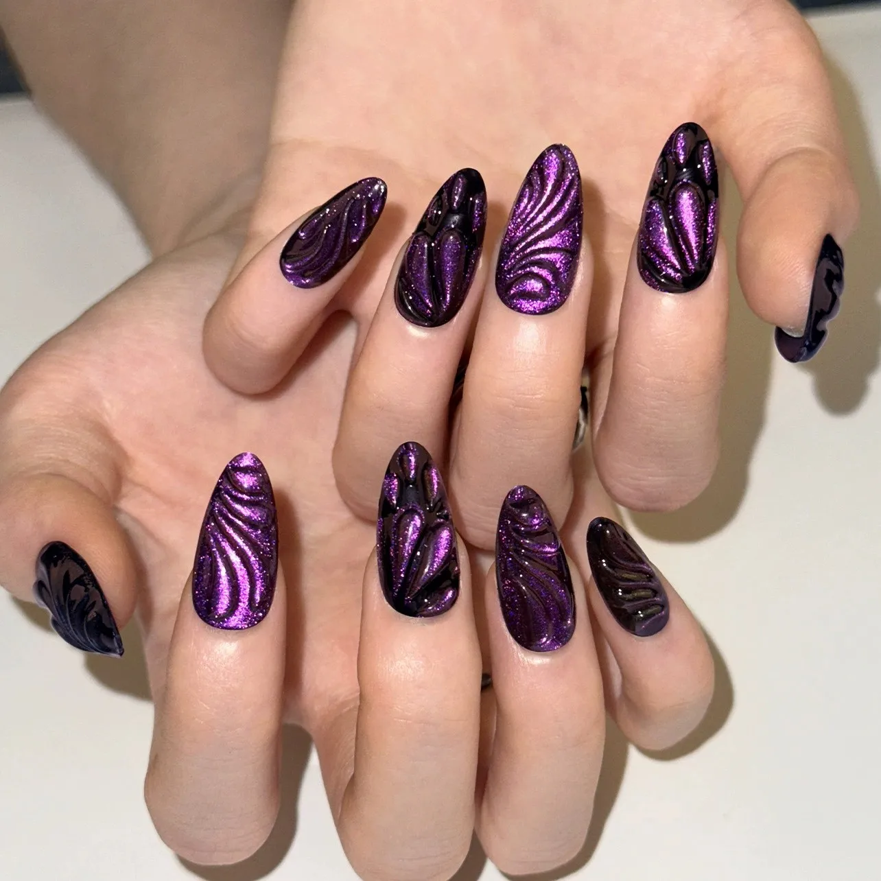 24pcs Black Purple Cat's Eye Fake Y2K Nails 3D Butterfly Water Drops Decor Press on Nails Cool Punk False Nails Long Almond Tip
24pcs Black Purple Cat's Eye Fake Y2K Nails 3D Butterfly Water Drops Decor Press on Nails Cool Punk False Nails Long Almond Tip