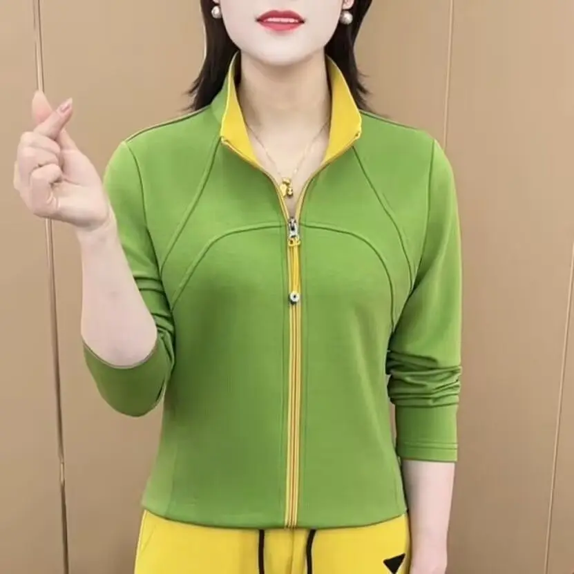 2026 Spring Autumn New Women's Short Zipper Jacket Fashion Stand Collor Slim Sweatshirts Casual Korean Loose Outwear Ladies Top
2026 Spring Autumn New Women's Short Zipper Jacket Fashion Stand Collor Slim Sweatshirts Casual Korean Loose Outwear Ladies Top