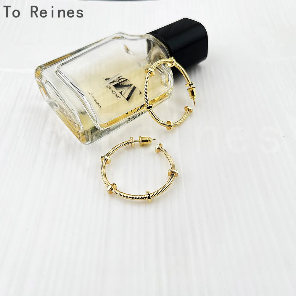 To Reines Creative Steel Wire Nail Ear Loops Minimalism Ins Style Earring Open Eardrop Jewelry Accessories Brincos Para Mulheres
To Reines Creative Steel Wire Nail Ear Loops Minimalism Ins Style Earring Open Eardrop Jewelry Accessories Brincos Para Mulheres