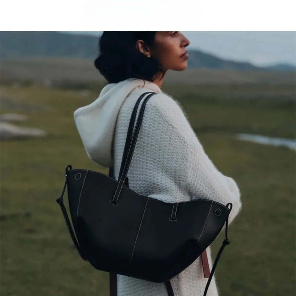 Новинка 2024 года, кожаная модная сумка-тоут большой вместимости, складная сумка, универсальная женская сумка на одно плечо, подмышки
Новинка 2024 года, кожаная модная сумка-тоут большой вместимости, складная сумка, универсальная женская сумка на одно плечо, подмышки