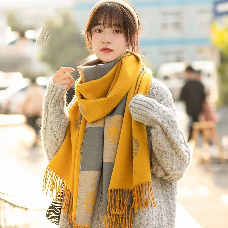Thickened Luxury Imitation Cashmere Scarf for Women Ultra Soft Winter Jacquard Wrap Shawl with Elegant Flower Patterns Wh107
Thickened Luxury Imitation Cashmere Scarf for Women Ultra Soft Winter Jacquard Wrap Shawl with Elegant Flower Patterns Wh107