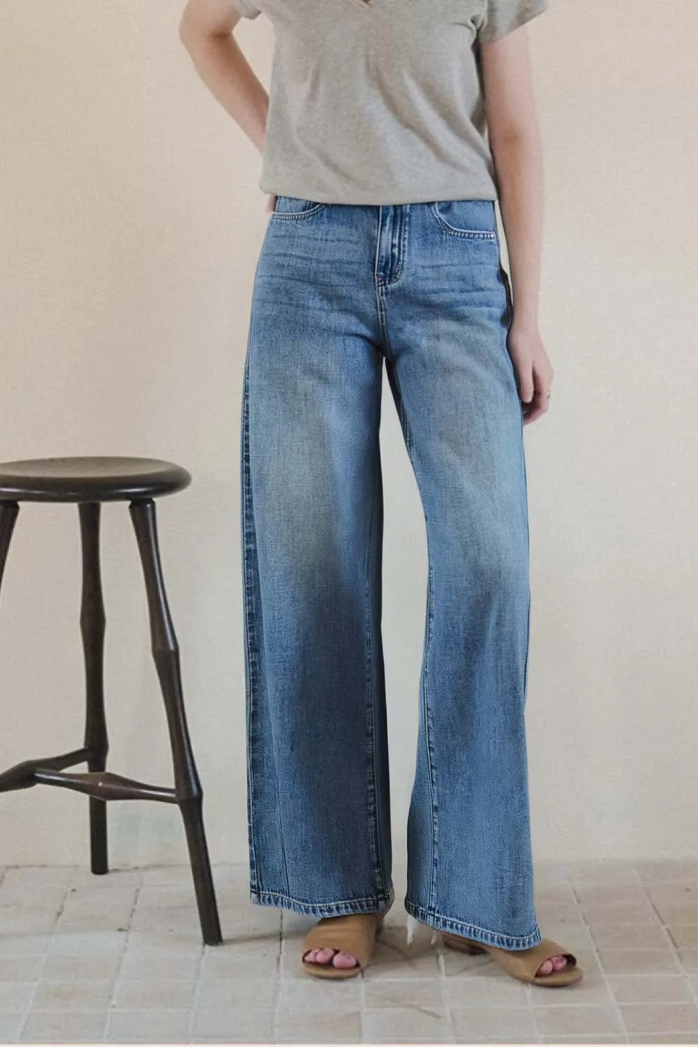 VIMLY 2025 Summer Women's Simple Denim Pants Washed Female Office Jeans Straight Casual Loose Wide Leg Trousers New Fashion
VIMLY 2025 Summer Women's Simple Denim Pants Washed Female Office Jeans Straight Casual Loose Wide Leg Trousers New Fashion