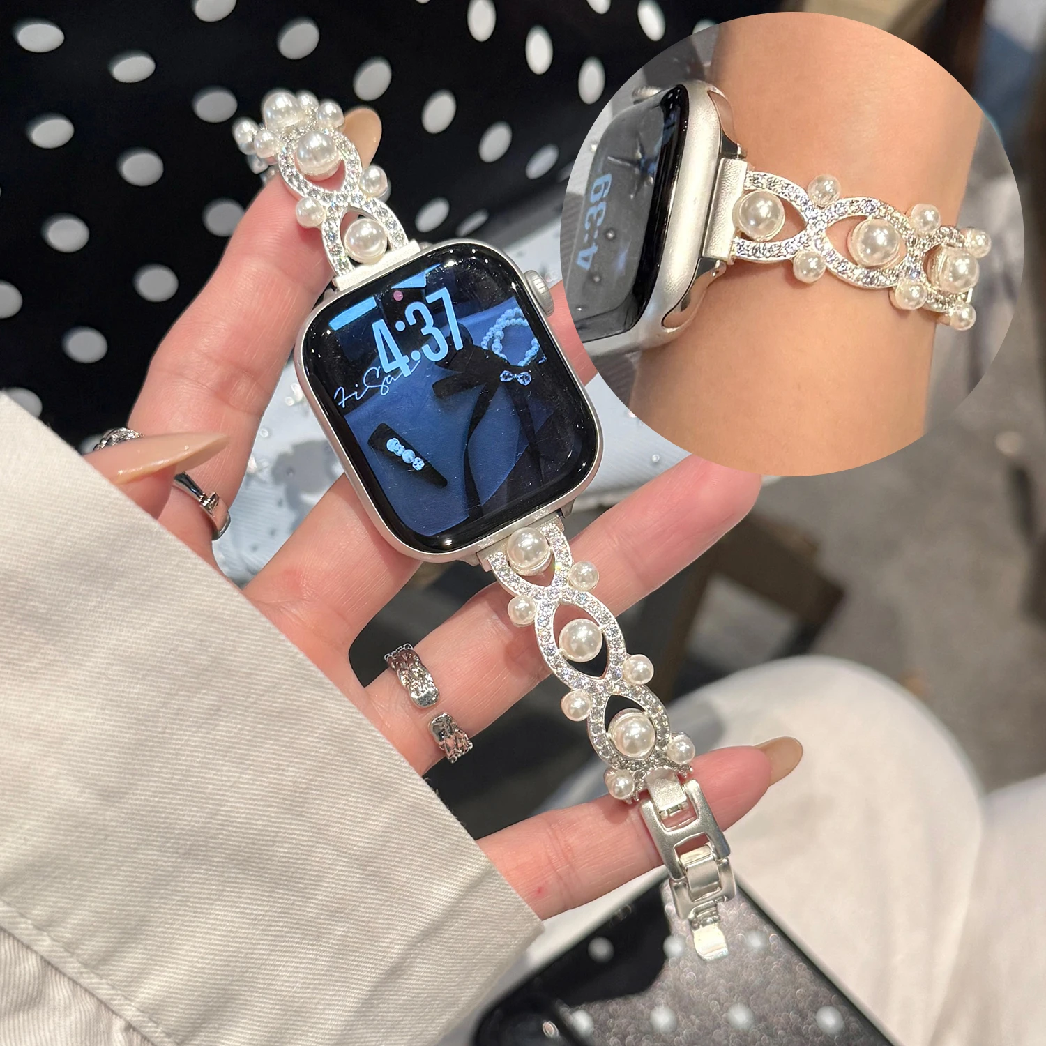 Роскошный медный ремешок с жемчужной цепочкой для Apple Watch S11/10 49/46/45/44-38 мм, высококачественный женский ремешок для iwatch Ultra 9 8 7 SE-1
Роскошный медный ремешок с жемчужной цепочкой для Apple Watch S11/10 49/46/45/44-38 мм, высококачественный женский ремешок для iwatch Ultra 9 8 7 SE-1