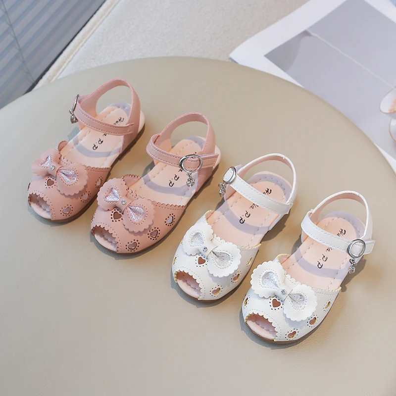 Summer Baby Girls Sandals Children Beach Shoes Love Bow Cut-outs Princess Shoes Non Slip Soft Sole Toddler Kids Casual Shoes
Summer Baby Girls Sandals Children Beach Shoes Love Bow Cut-outs Princess Shoes Non Slip Soft Sole Toddler Kids Casual Shoes