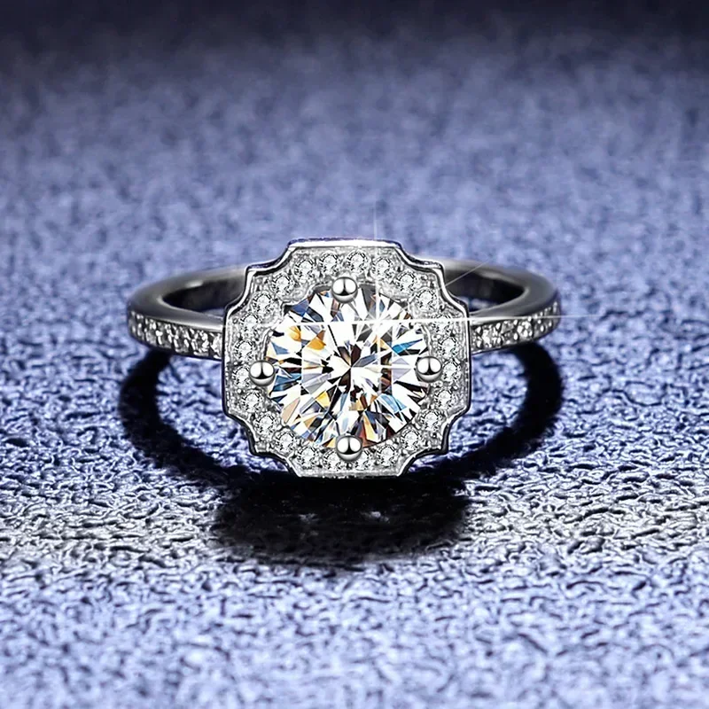 Luxury 100% PT950 Platinum Ring Elegant Flower Bud 1 Carat VVS1 D Color Moissanite Diamond Wedding Rings for Women
Luxury 100% PT950 Platinum Ring Elegant Flower Bud 1 Carat VVS1 D Color Moissanite Diamond Wedding Rings for Women