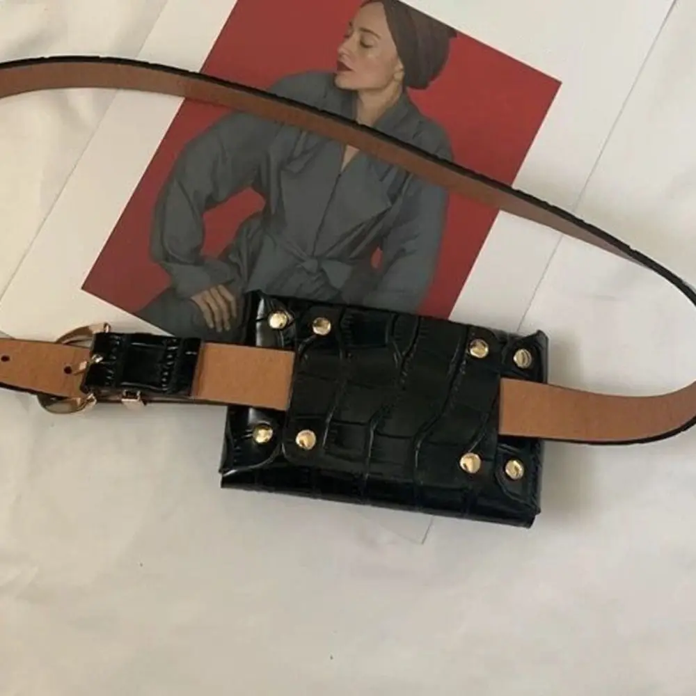 Versatile PU Leather Mini Waist Bag Crocodile Print JK Style Girl Wallet Punk Women Crossbody Bag Girl
Versatile PU Leather Mini Waist Bag Crocodile Print JK Style Girl Wallet Punk Women Crossbody Bag Girl