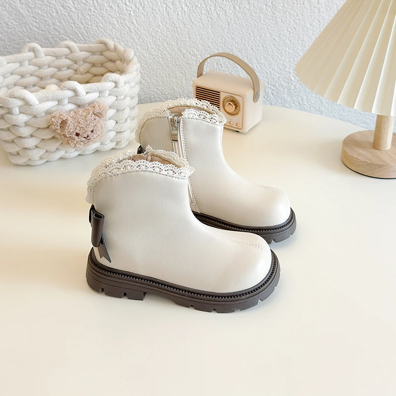 2025 Children Casual Short Boots for Girls Autumn Winter New Fashion Korean Style Soft Sole Non-slip Versatile Princess Shoes
2025 Children Casual Short Boots for Girls Autumn Winter New Fashion Korean Style Soft Sole Non-slip Versatile Princess Shoes