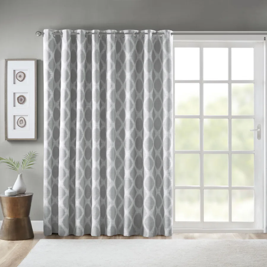 Outdoor patio curtain with printed ikat pattern, blackout fabric, black color, UV-resistant and privacy-enhancing
Outdoor patio curtain with printed ikat pattern, blackout fabric, black color, UV-resistant and privacy-enhancing