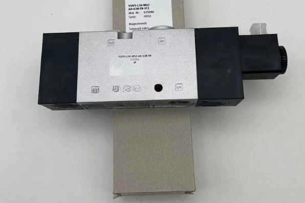 VUVS-L30-M52-AD-G38-F8 575594 575596
VUVS-L30-M52-AD-G38-F8 575594 575596